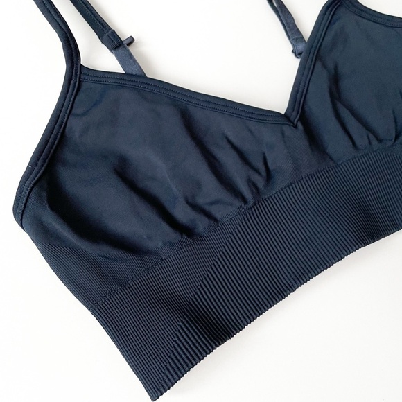LULULEMON Ebb To Street Bra - Picture 8 of 13